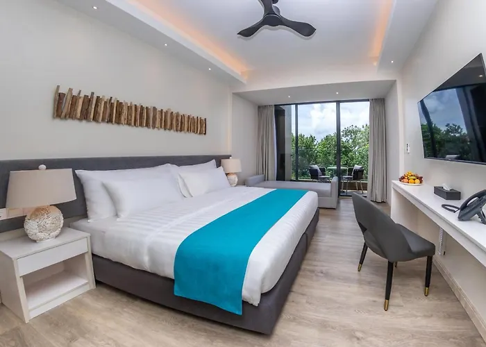 Sky Beach Maldives - Dhiffushi